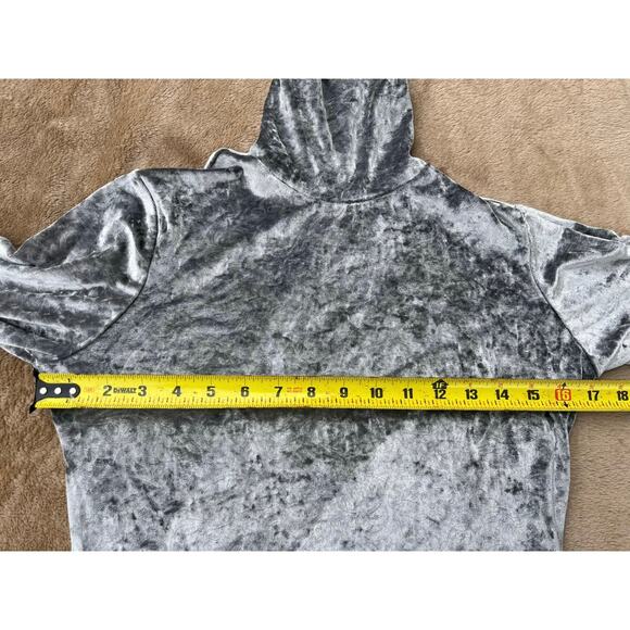 SnoSkins Metallic Velvet Turtleneck Mid Layer Women’s Size Small Silver Damask - Picture 5 of 6